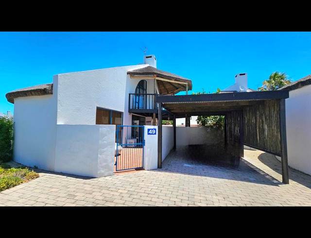 3 BEDROOM TOWNHOUSE FOR SALE IN DWARSKERSBOS